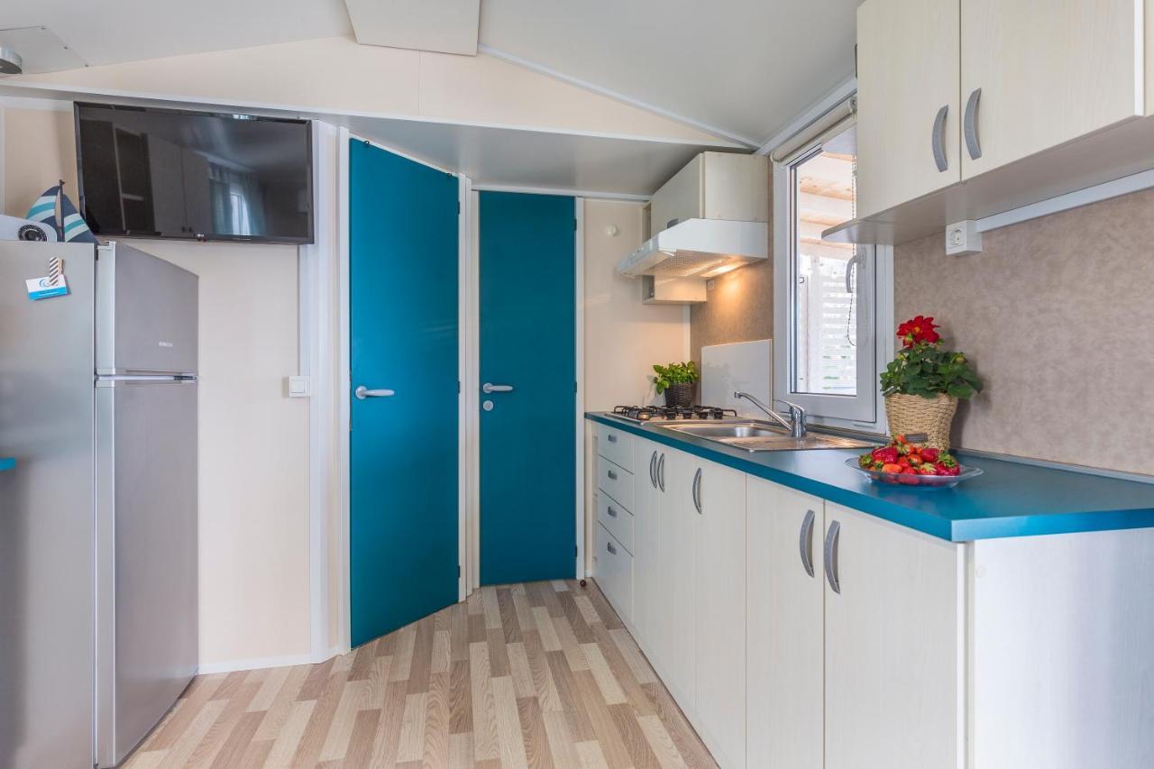 West Coast Mobilhome With Xxl Terrace Tar-Vabriga 외부 사진